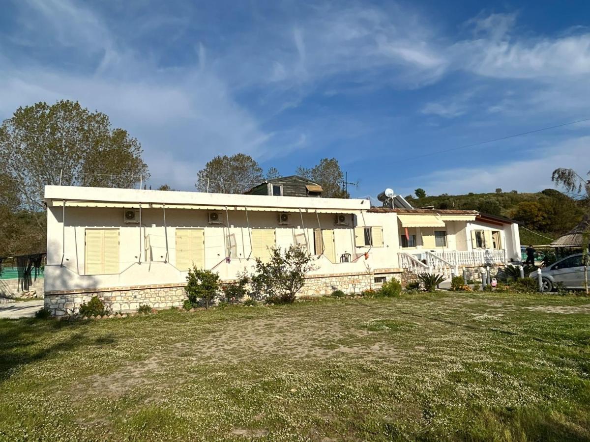 Hotel Vila Andi Zverneci Kültér fotó