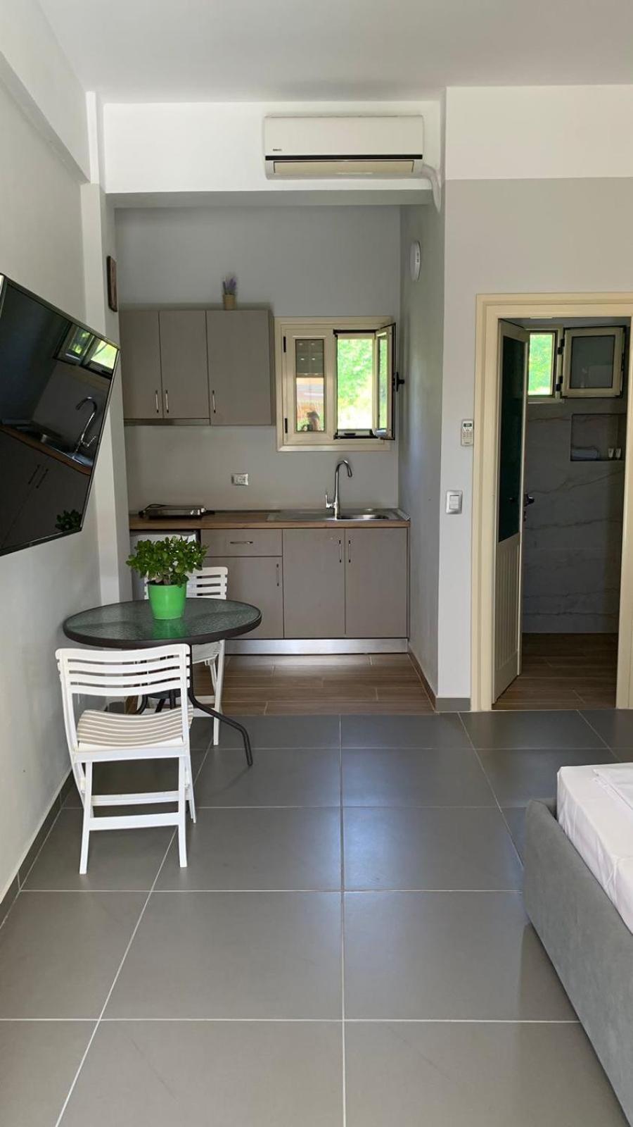Hotel Vila Andi Zverneci Kültér fotó